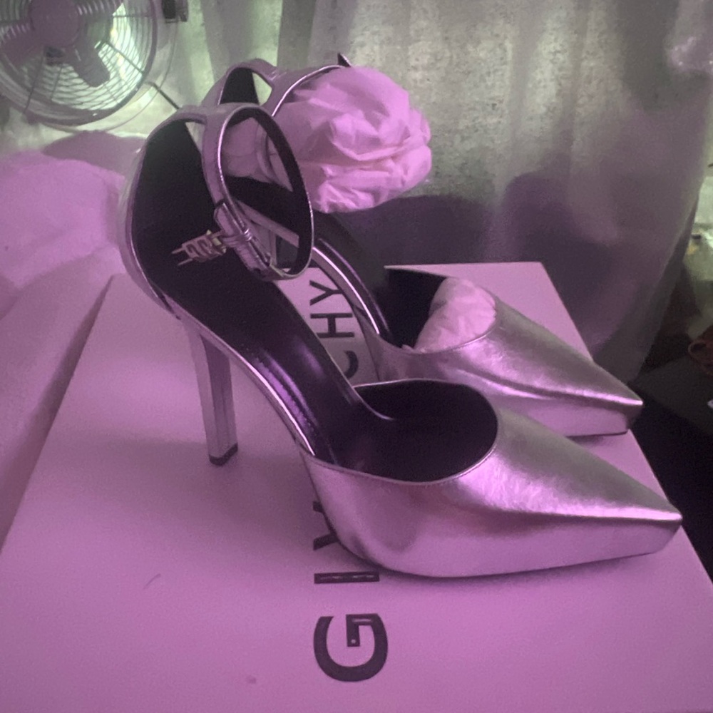 BRAND NEW GIVENCHY PLATFORM PUMPS SILVERY 110MM… BOX & DUST BAG